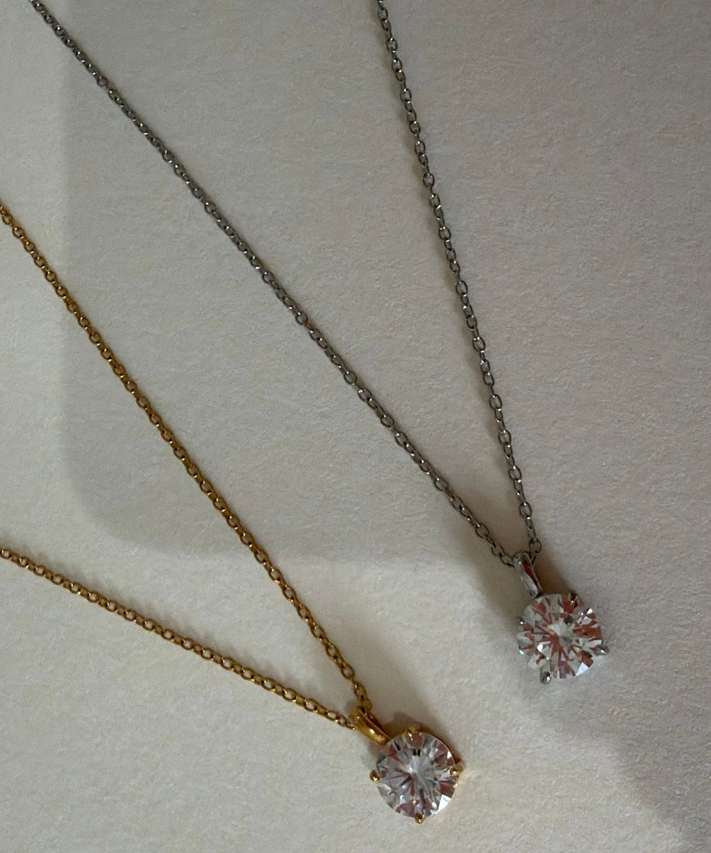ROME NECKLACE