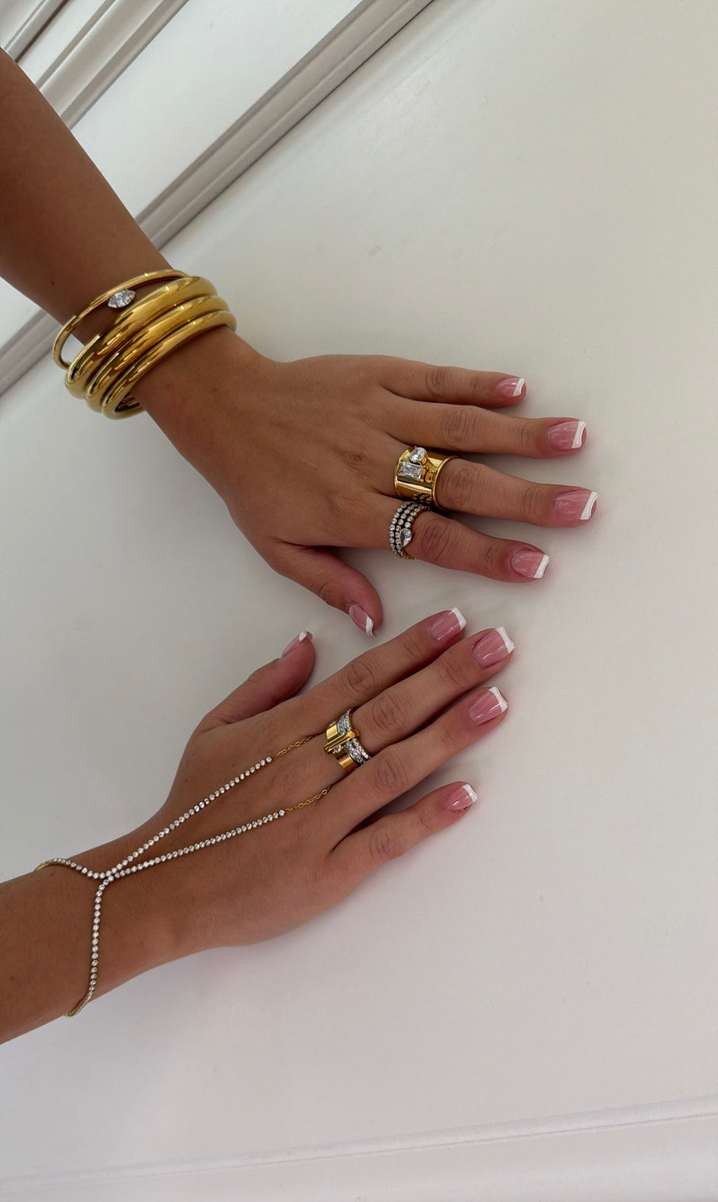 NIKKI HAND CHAIN