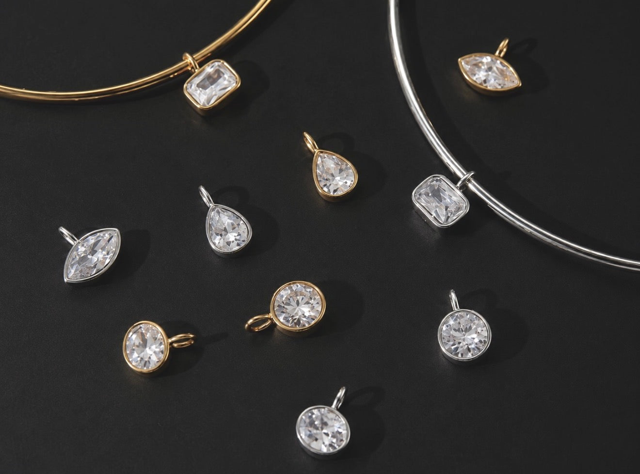 DEMI NECKLACE