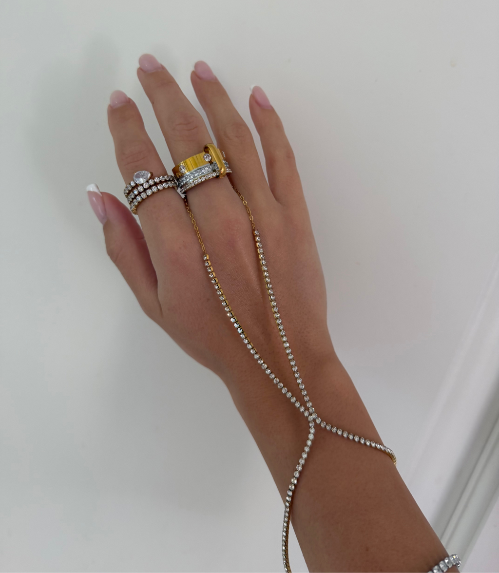 NIKKI HAND CHAIN